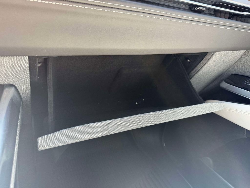 Used 2025 Cadillac Escalade Sport Platinum w/ LPO, Floor Liner Package AWD/4WD image 34