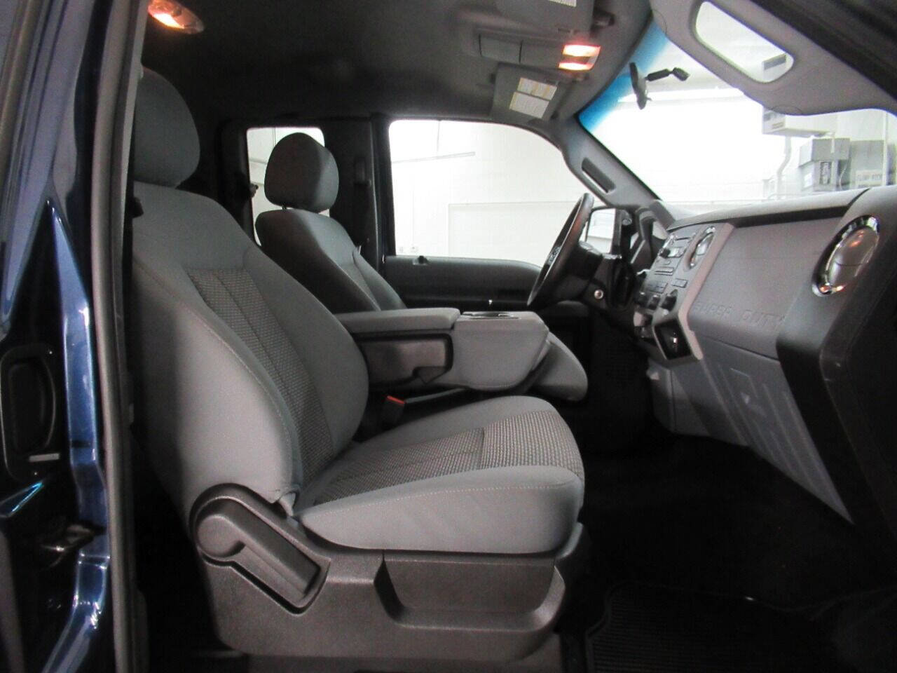 Used 2016 Ford F350 XLT w/ Advanced Security Group RWD image 16