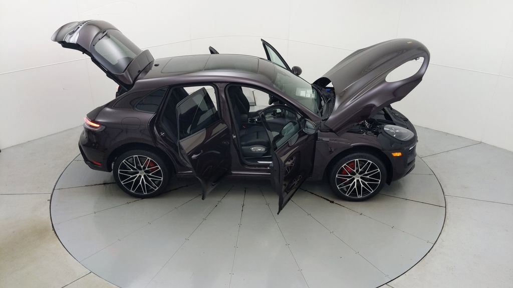 Certified 2024 Porsche Macan S AWD/4WD image 25