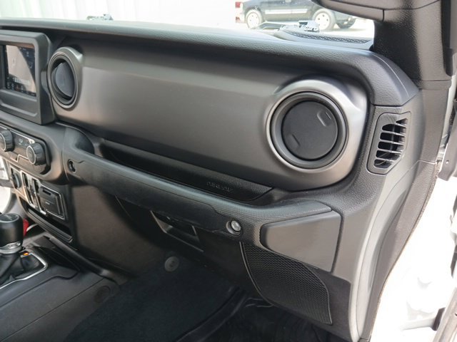 Used 2022 Jeep Gladiator Sport AWD/4WD image 25