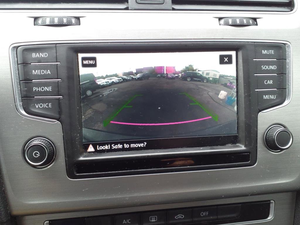 Used 2017 Volkswagen Golf S image 10