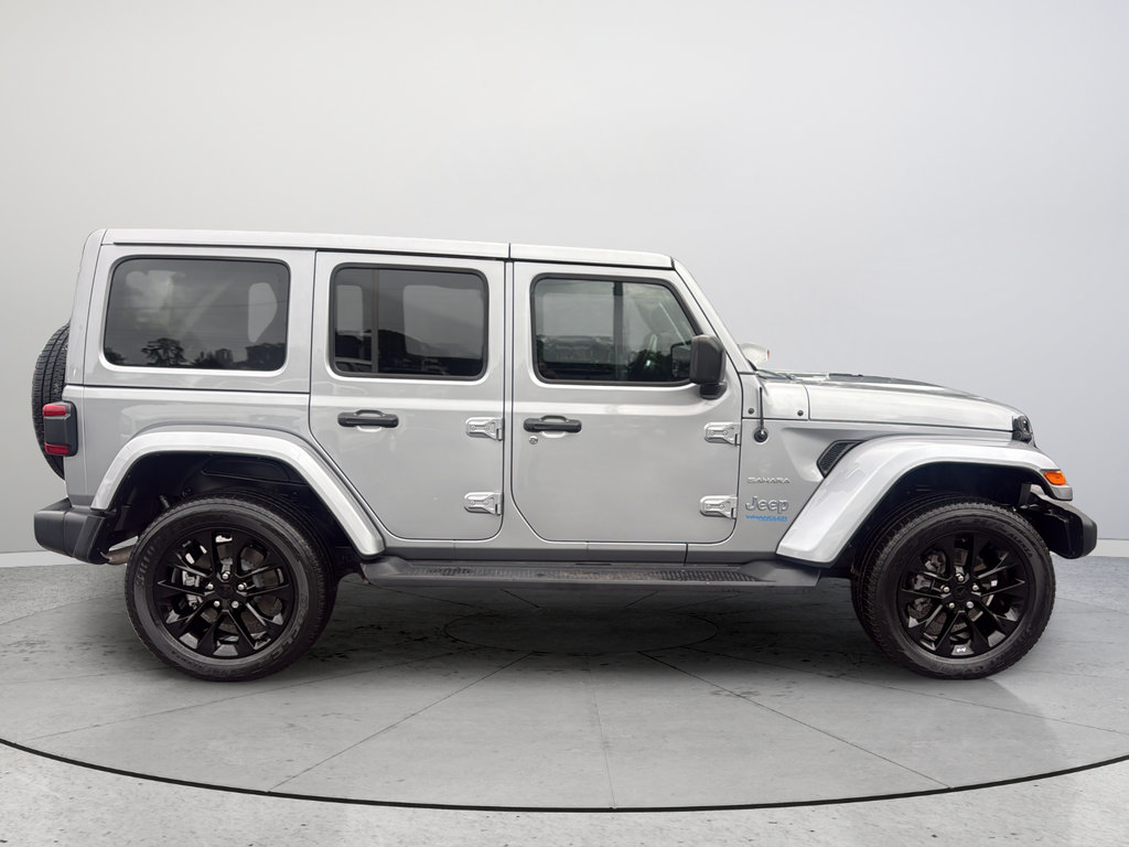 Used 2021 Jeep Wrangler Unlimited Sahara w/ Cold Weather Group AWD/4WD image 6