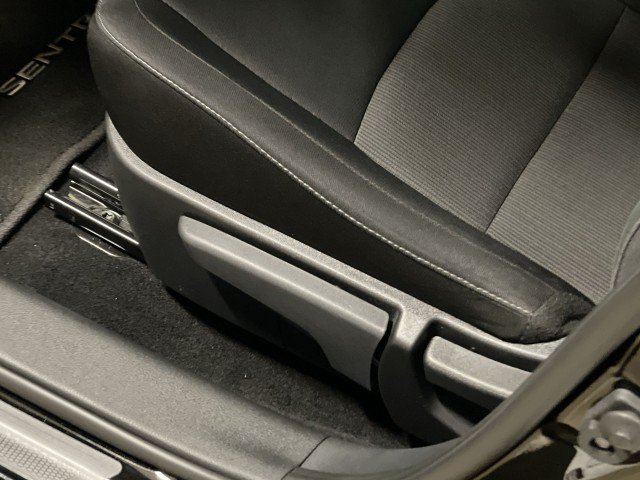 Used 2025 Nissan Sentra SV FWD image 14