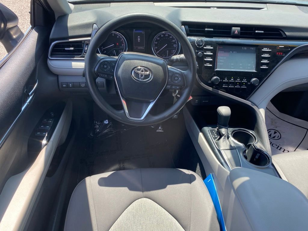 Used 2019 Toyota Camry LE FWD image 10