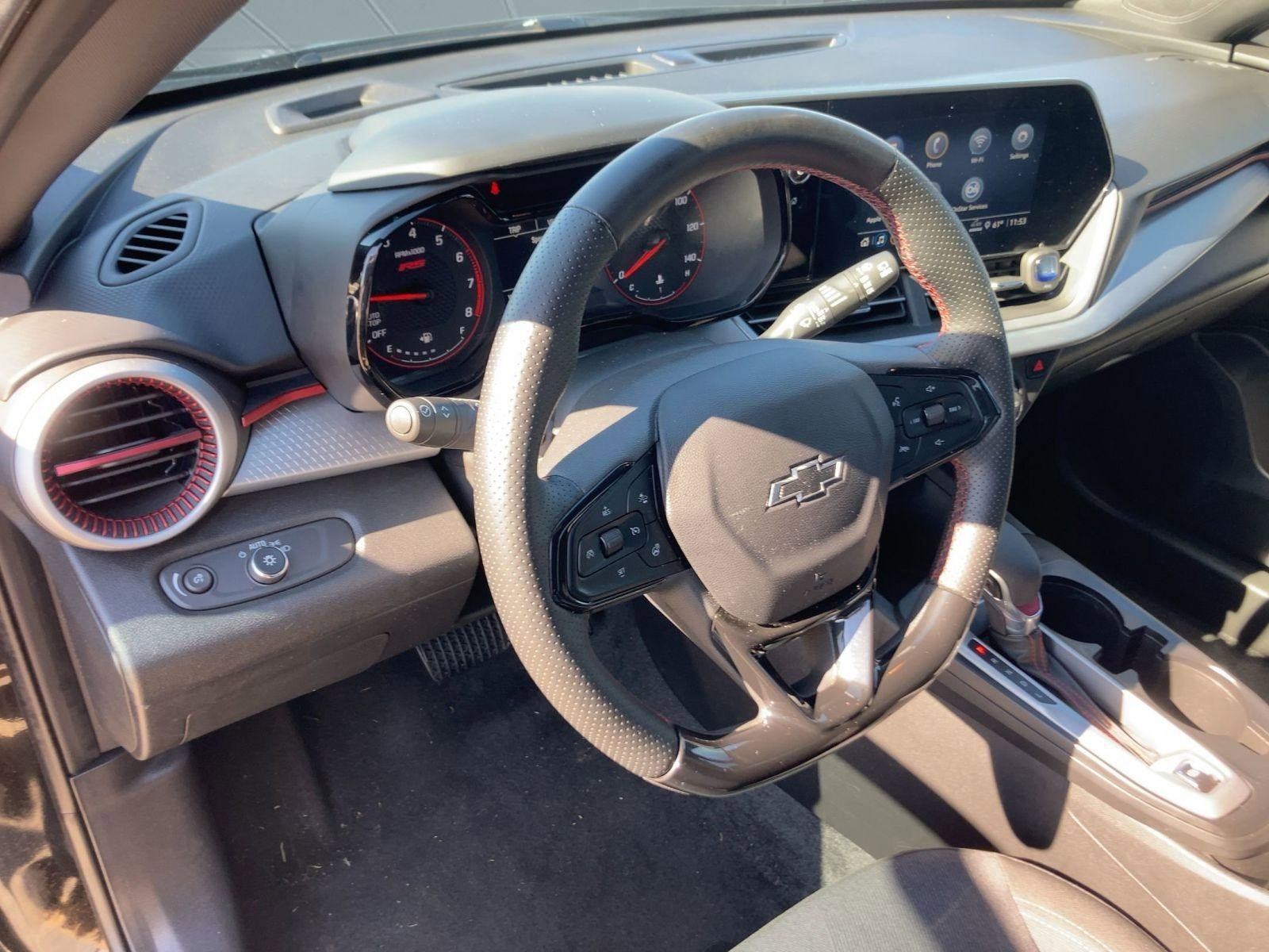 Used 2024 Chevrolet Trax RS w/ Driver Confidence Package image 4