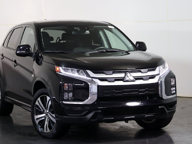 Used 2025 Mitsubishi Outlander Sport ES AWD/4WD image 6