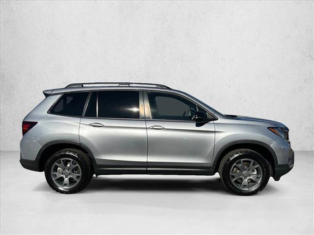Used 2025 Honda Passport TrailSport image 4