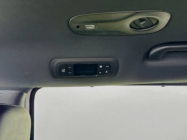 New 2027 Chrysler Pacifica Select FWD image 24