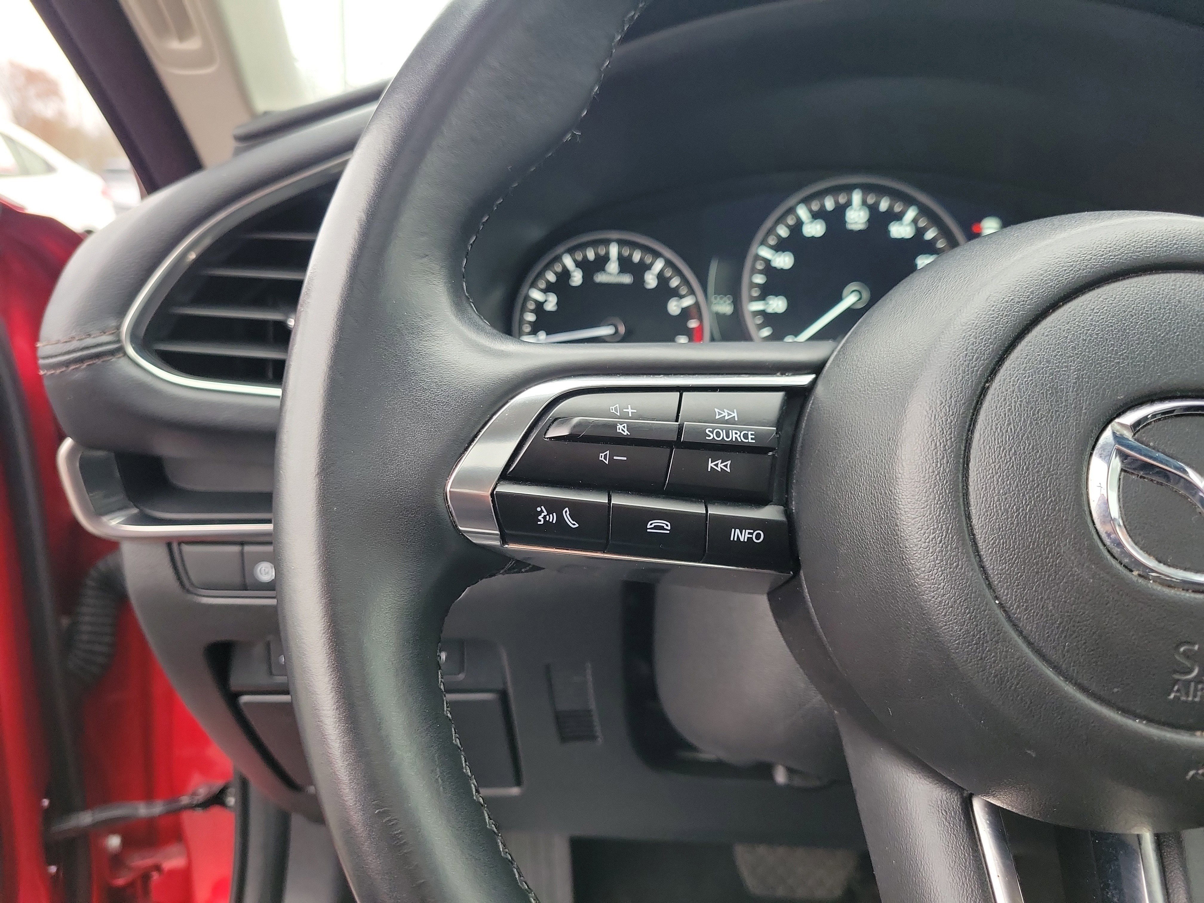 Used 2025 MAZDA MAZDA3 s image 22