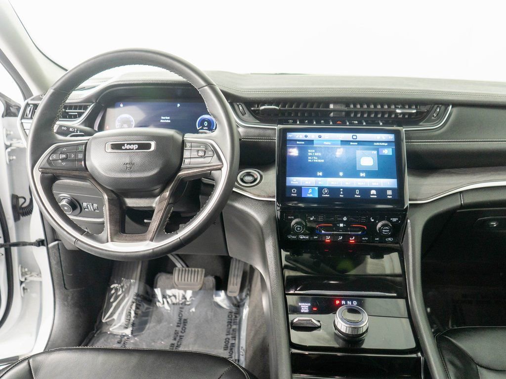 Used 2023 Jeep Grand Cherokee Limited image 12