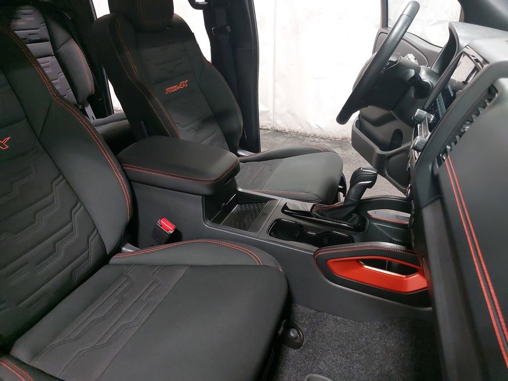 Used 2024 Nissan Frontier PRO-4X w/ Pro Convenience Package image 10