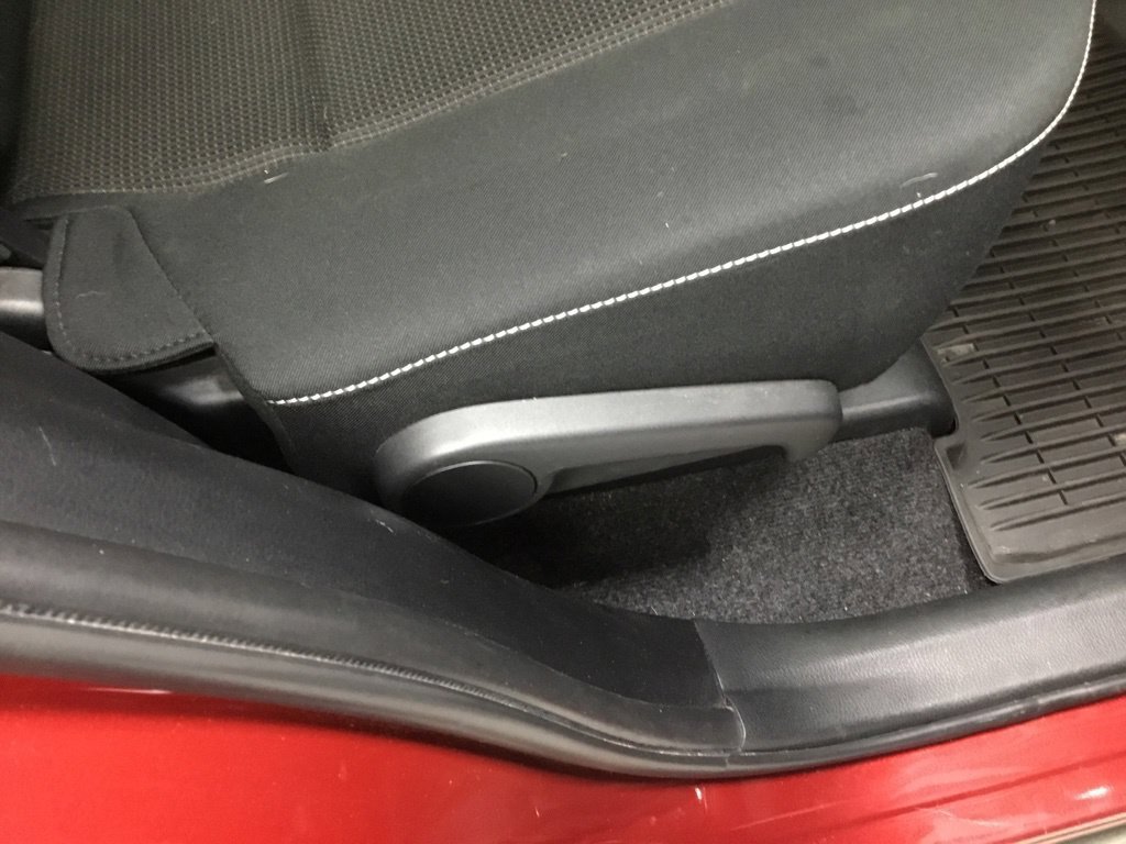 Used 2018 Toyota RAV4 XLE w/ Plus Extra Value Package AWD/4WD image 43