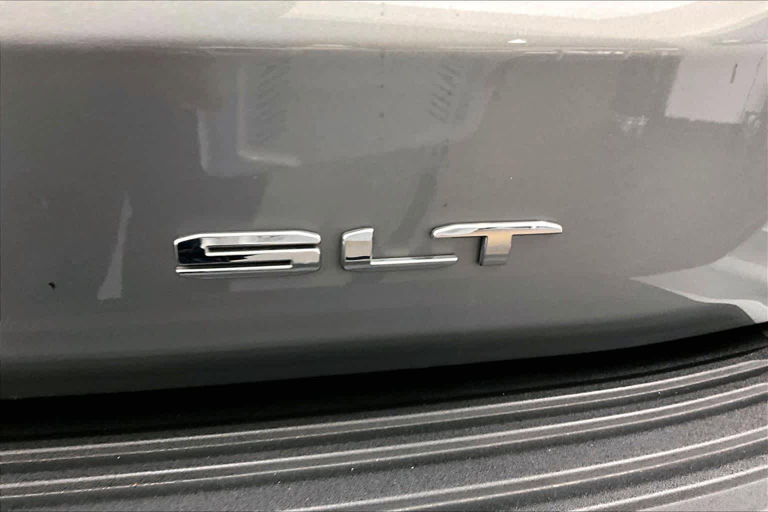 Used 2023 GMC Yukon SLT w/ SLT Premium Package RWD image 10