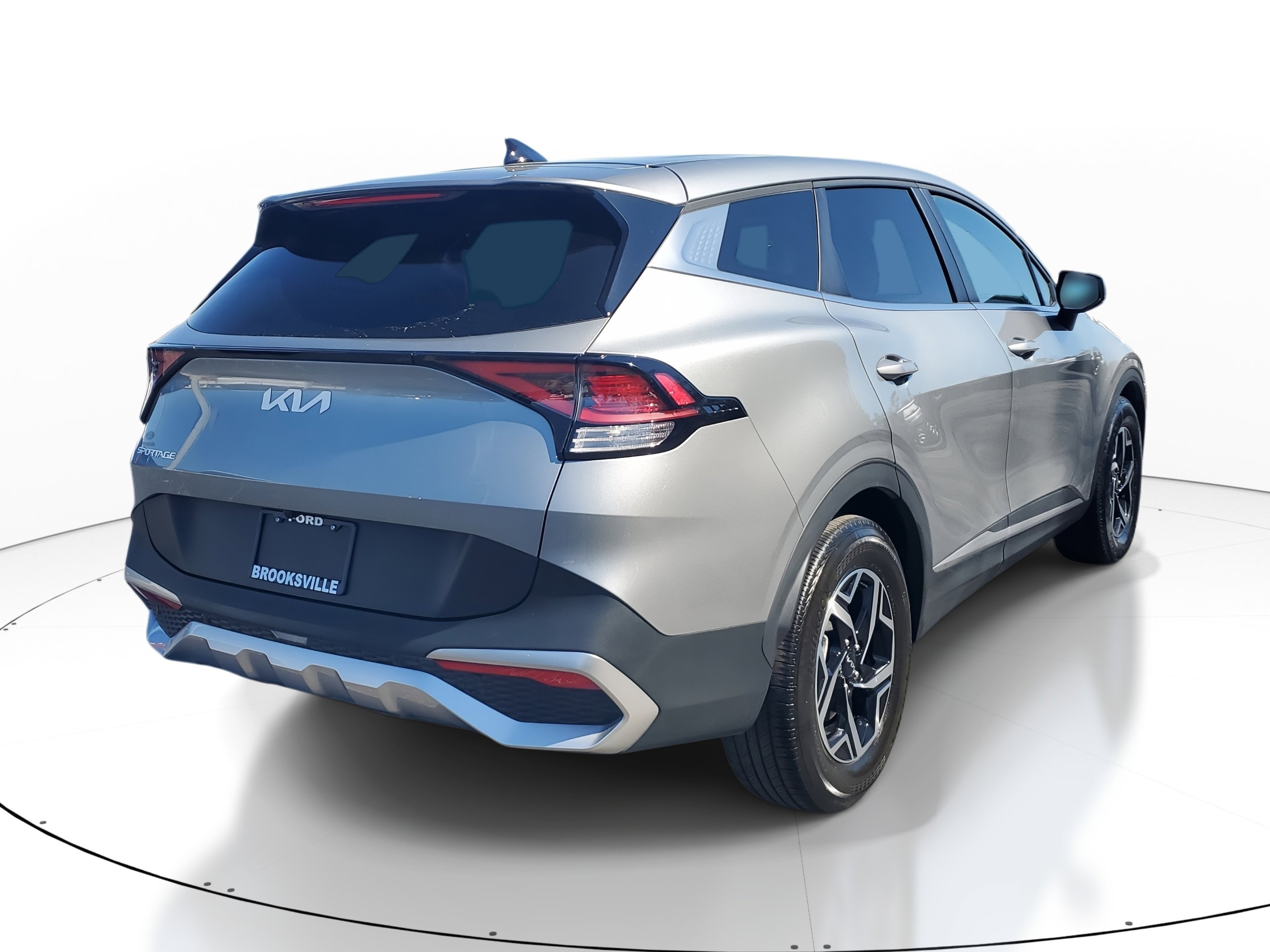 Used 2024 Kia Sportage LX image 6