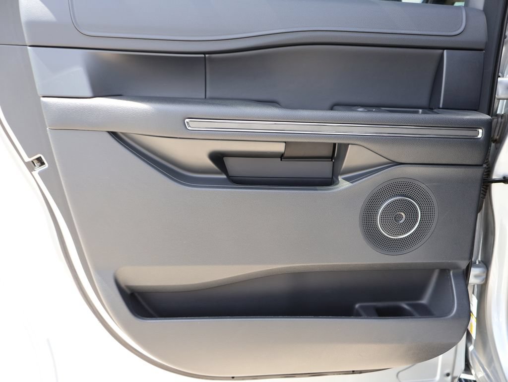 Used 2022 Ford Expedition Max XLT AWD/4WD image 18
