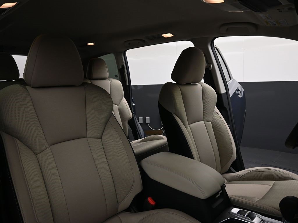 Used 2024 Subaru Ascent Premium w/ Convenience Package image 13
