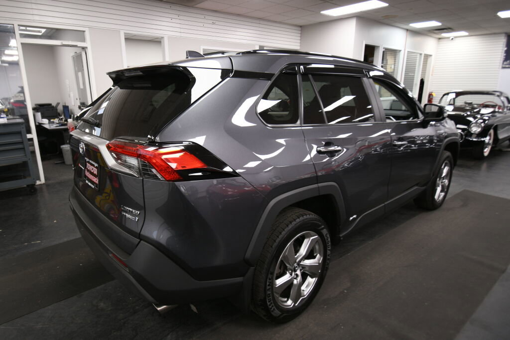 Used 2021 Toyota RAV4 Limited AWD/4WD image 8