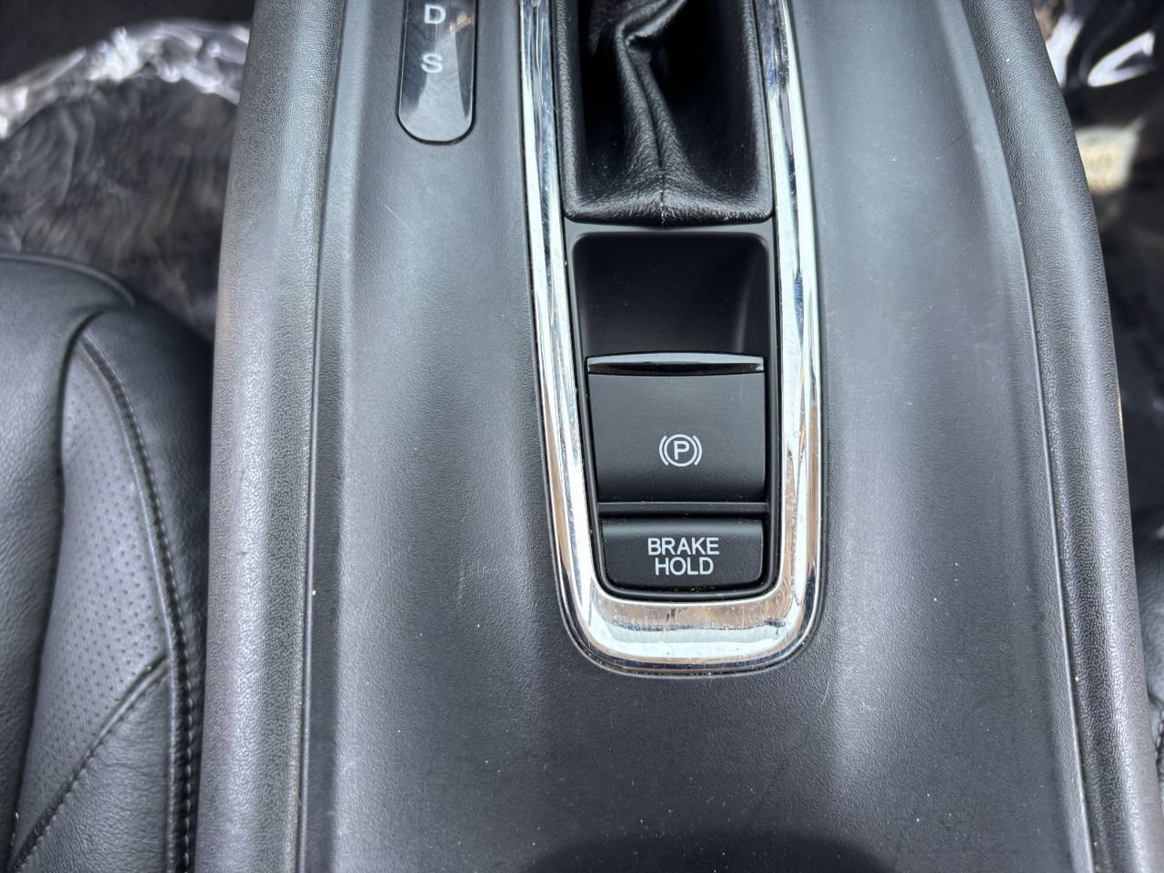 Certified 2017 Honda HR-V EX-L image 25