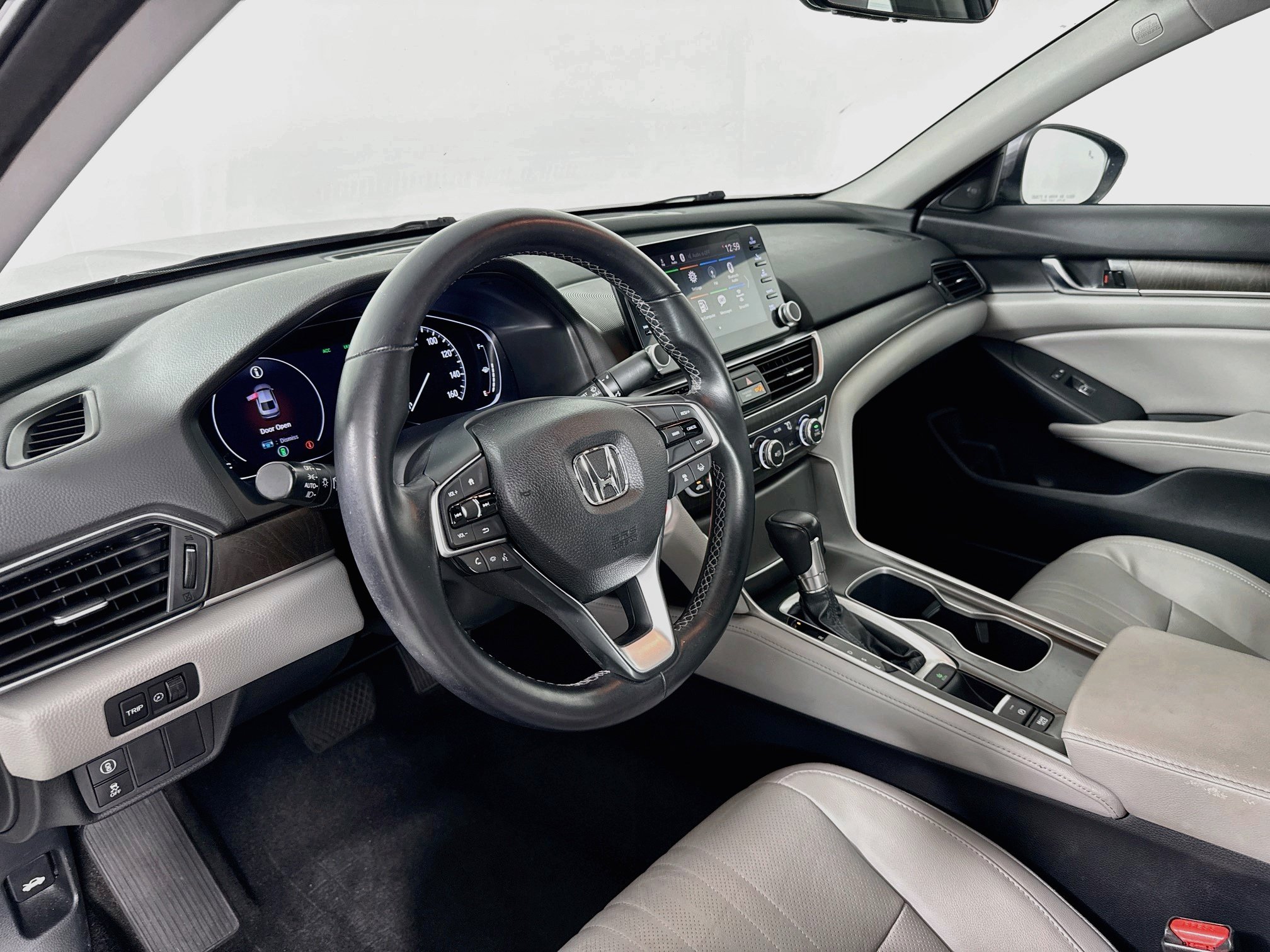 Used 2018 Honda Accord EX-L image 9