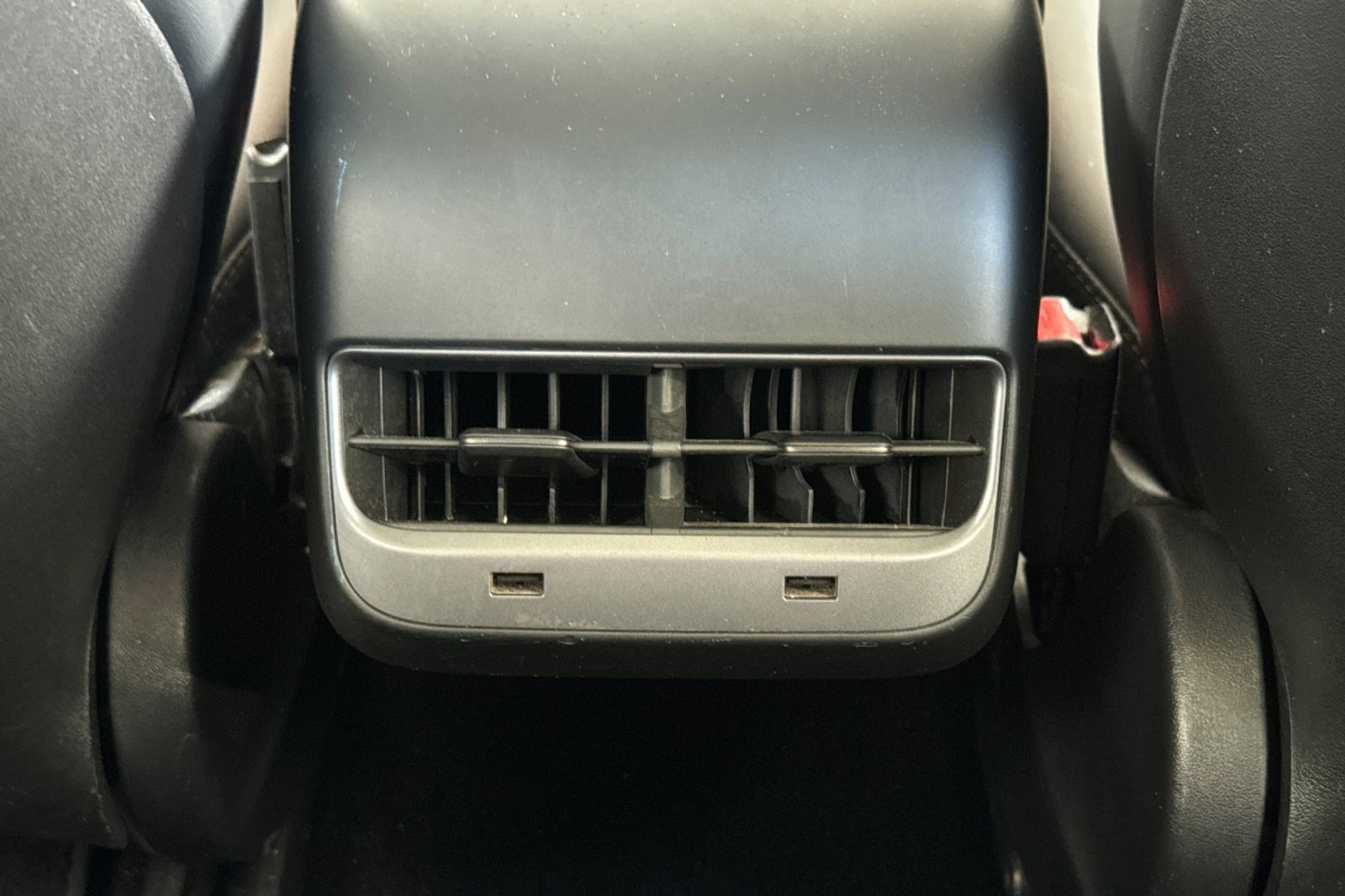Used 2018 Tesla Model 3 Long Range RWD image 16