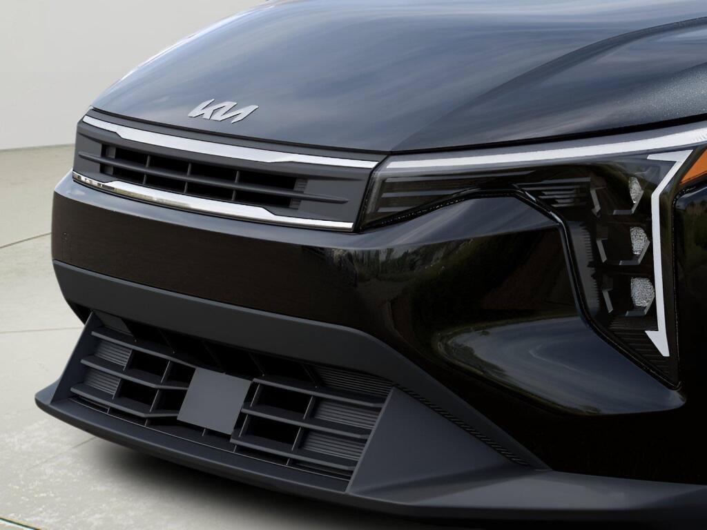 New 2026 Kia K4 FWD image 27