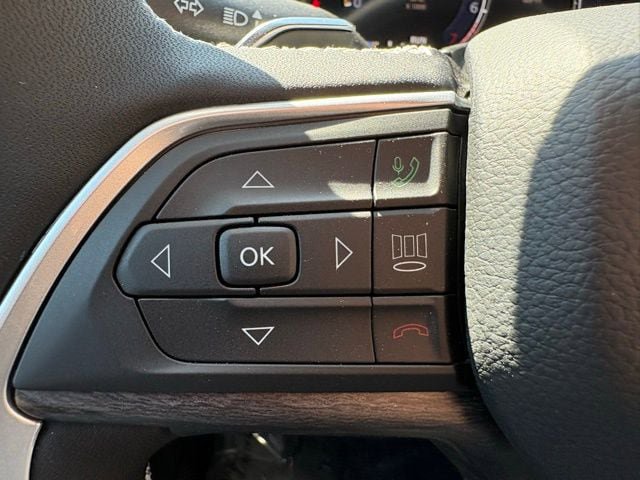 New 2026 Jeep Grand Cherokee Altitude AWD/4WD image 14