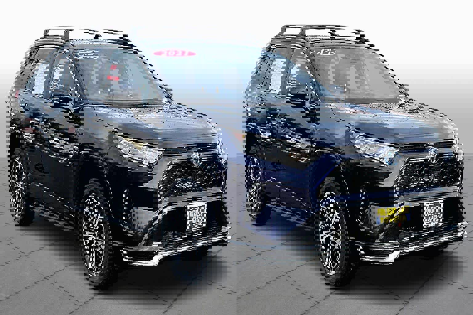 Used 2021 Toyota RAV4 XSE w/ Weather Package image 2