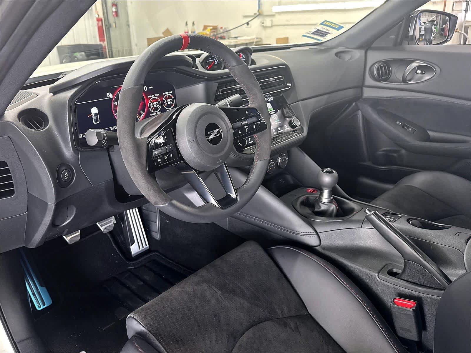 Used 2027 Nissan Z NISMO RWD image 19
