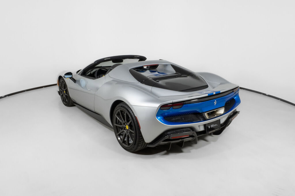 Used 2023 Ferrari 296 GTS image 16