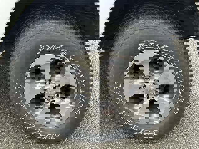 Used 2018 Jeep Wrangler Sahara w/ Connectivity Group image 5