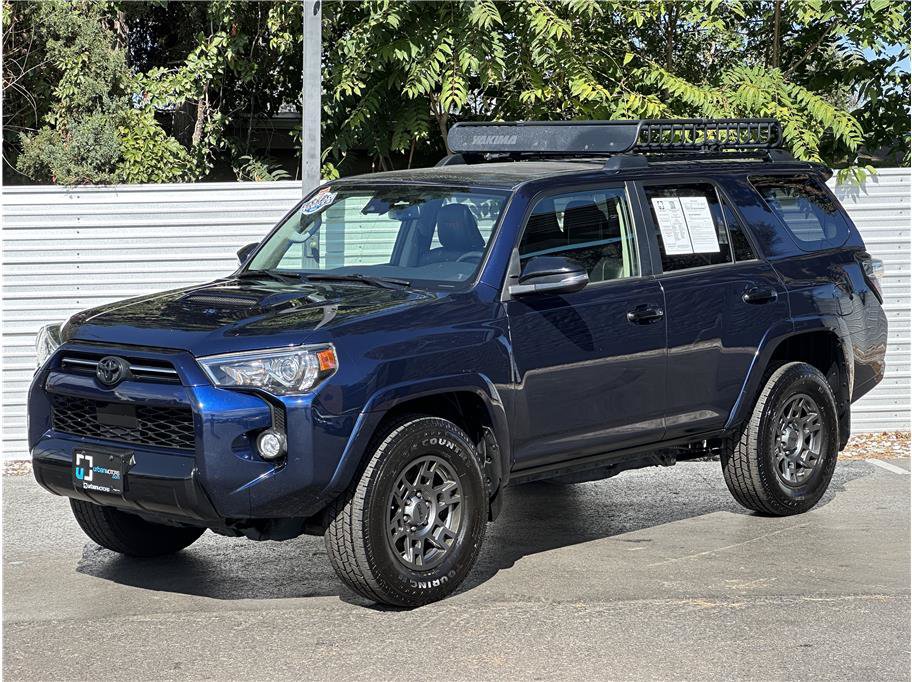 Used 2020 Toyota 4Runner Venture w/ Moonroof Package AWD/4WD image 8