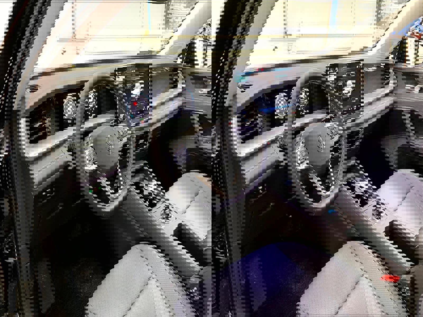 New 2026 Volkswagen Tiguan SE image 8