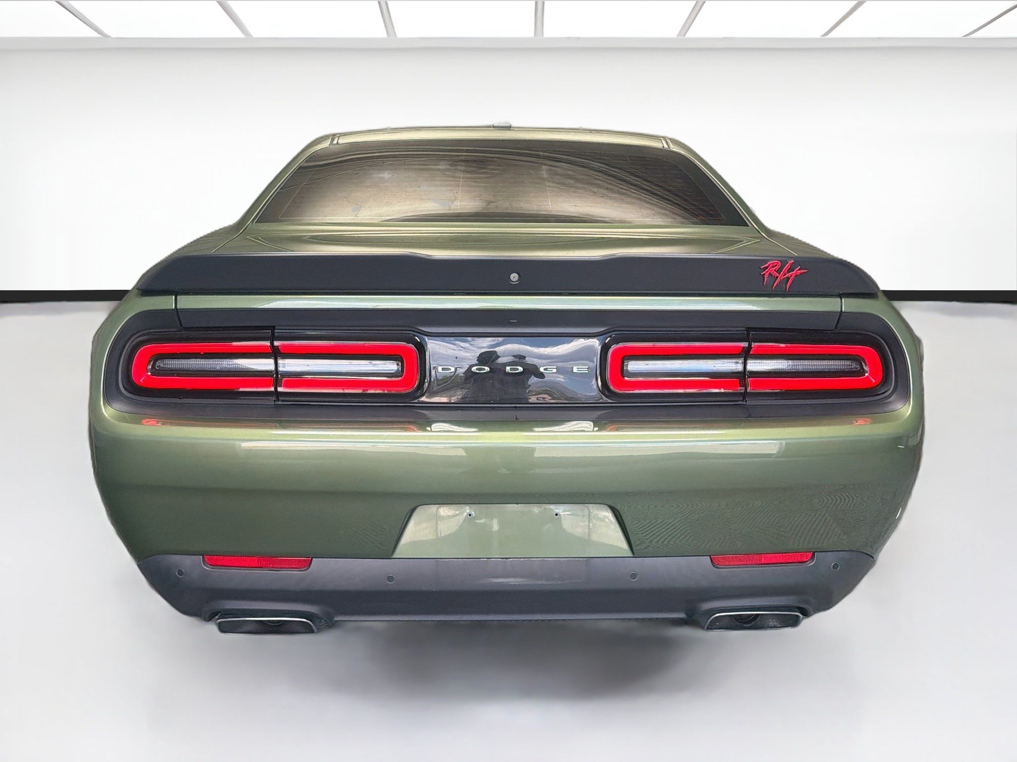 Used 2022 Dodge Challenger R/T w/ Shaker Package RWD image 5