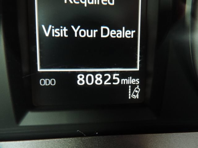 Used 2018 Toyota RAV4 LE FWD image 27