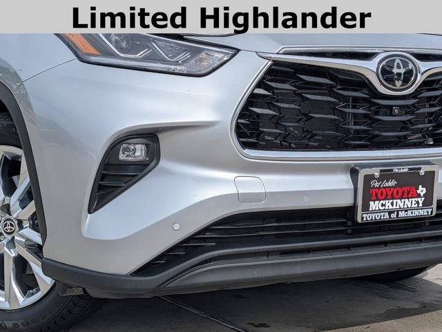 Used 2024 Toyota Highlander Limited image 3