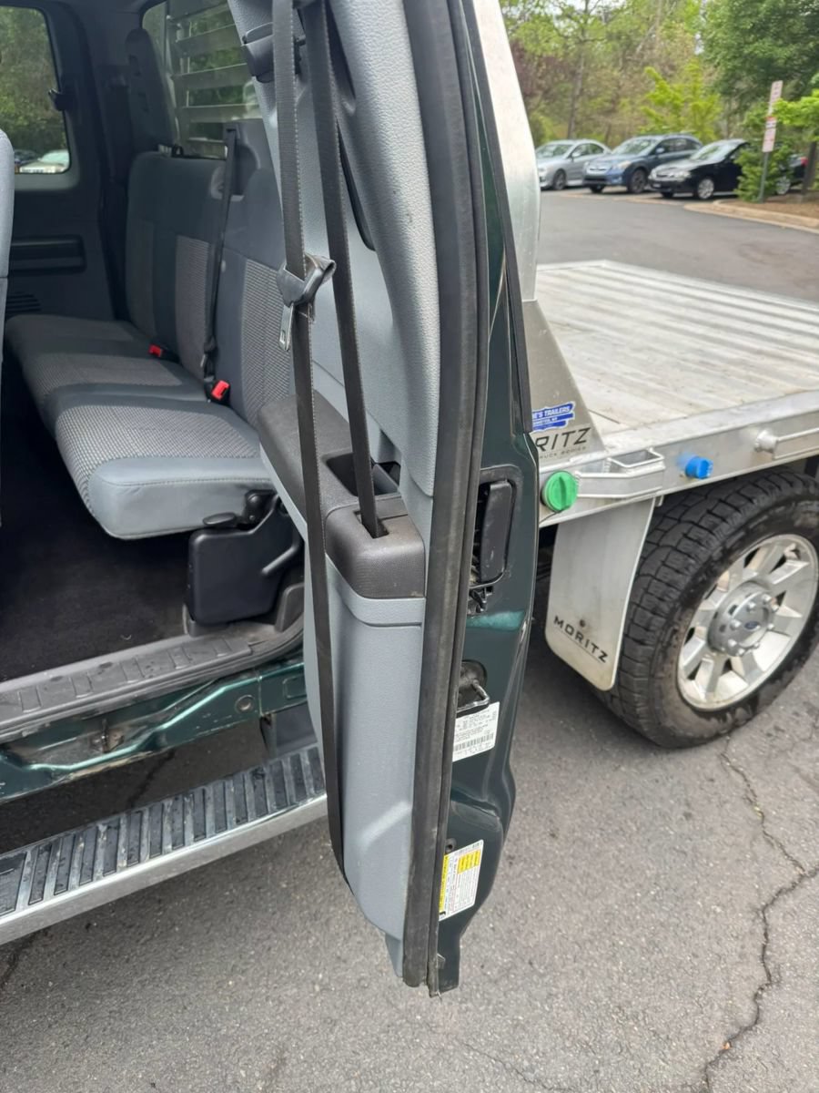 Used 2011 Ford F250 XLT w/ Chrome Pkg AWD/4WD image 14
