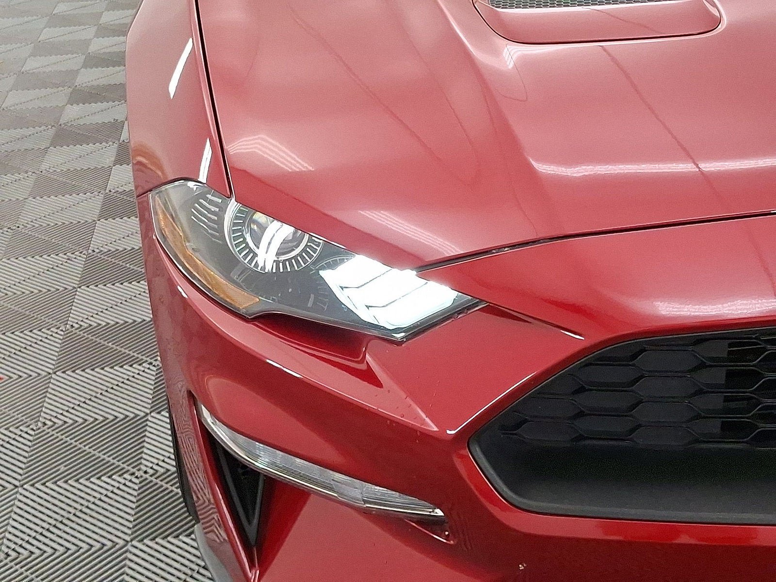 Used 2022 Ford Mustang Premium w/ Ford Safe & Smart Package RWD image 20