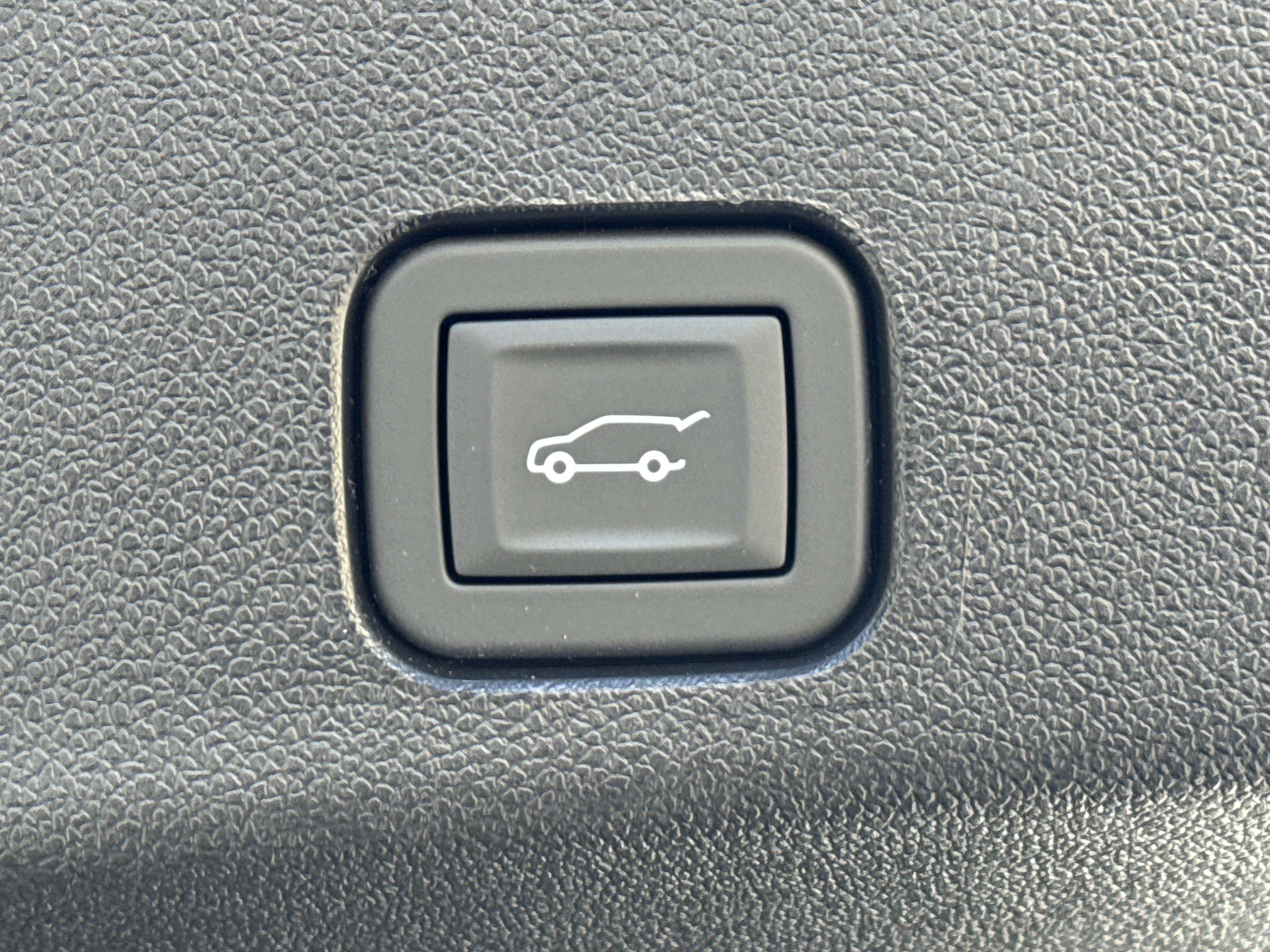 New 2027 Chevrolet Traverse LT w/ Enhanced Driving Package FWD image 20