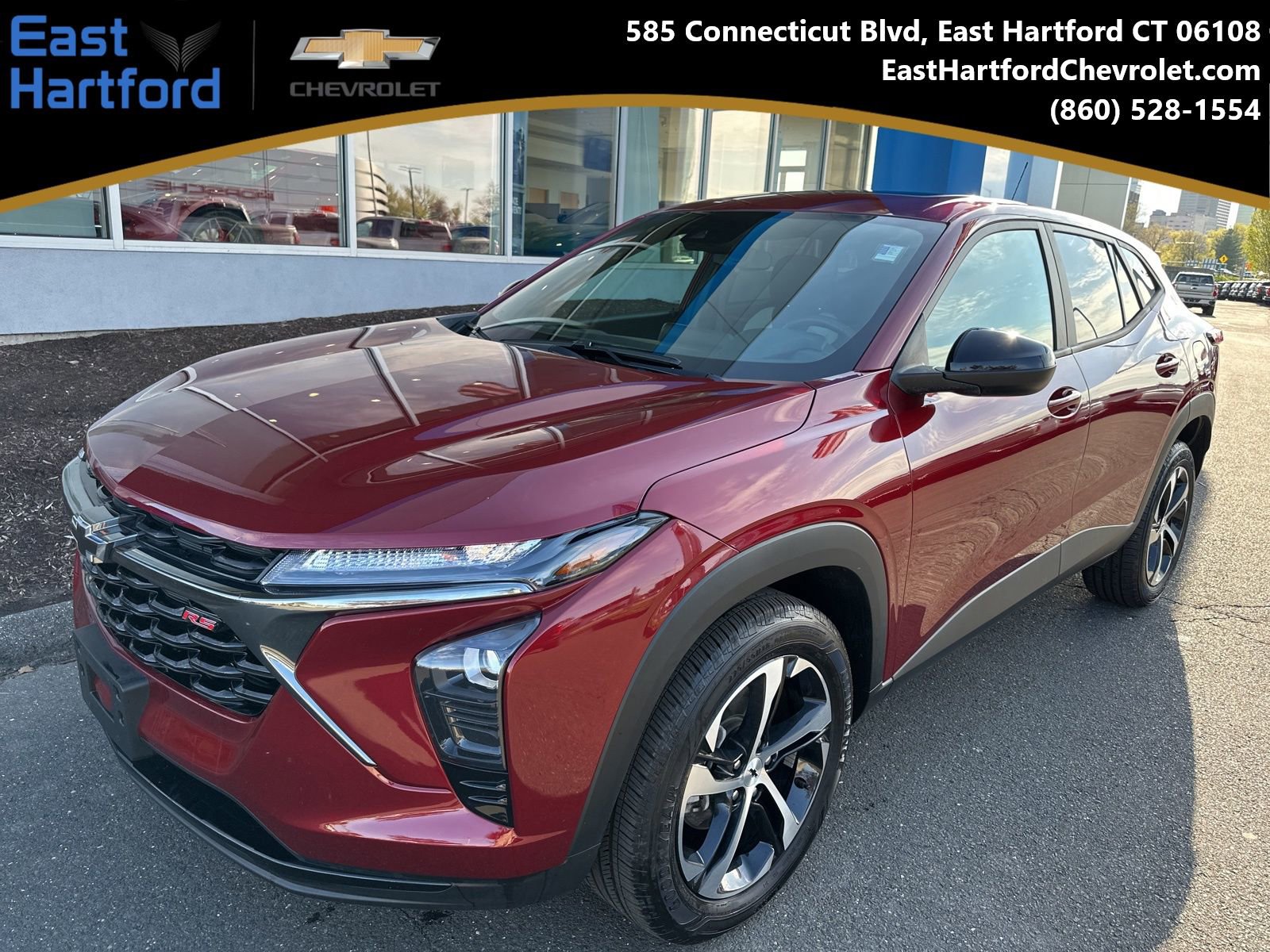 Used 2025 Chevrolet Trax RS w/ Sunroof Package image 1
