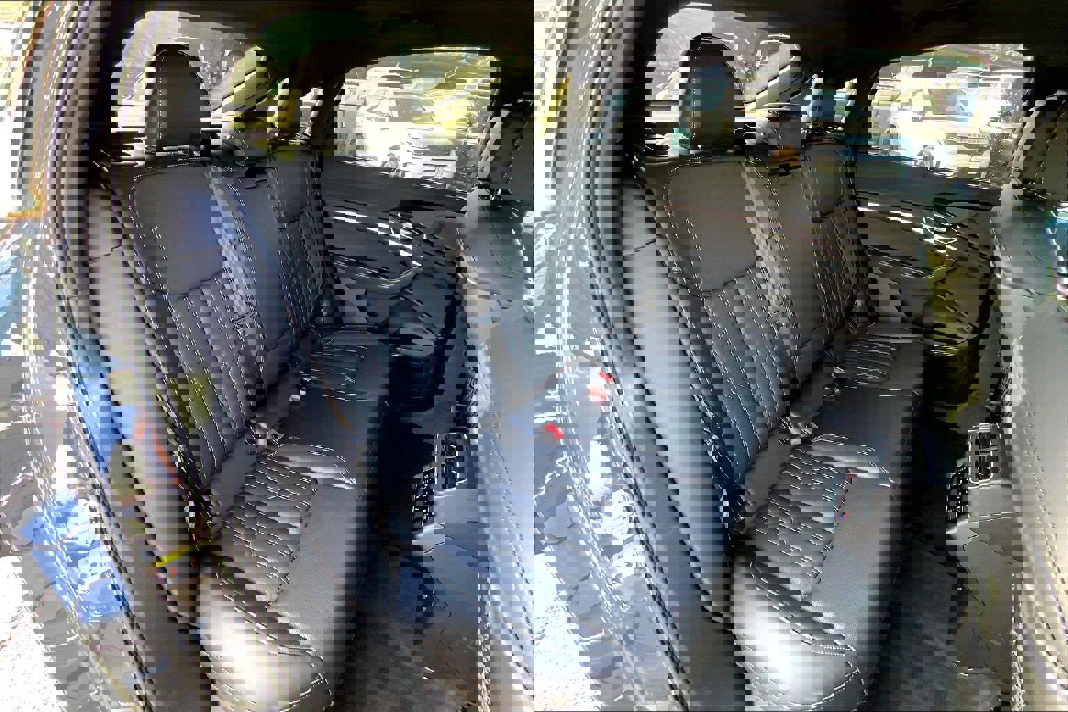 Used 2024 Audi Q8 e-tron Prestige image 19