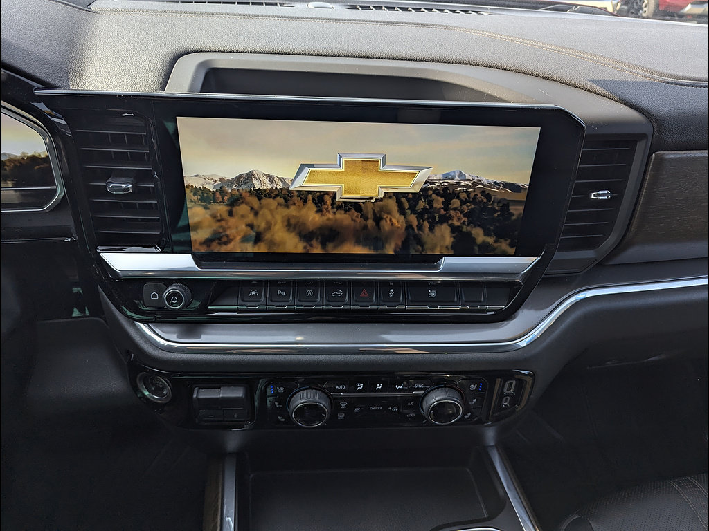 Used 2023 Chevrolet Silverado 1500 High Country w/ High Country Premium Package AWD/4WD image 31