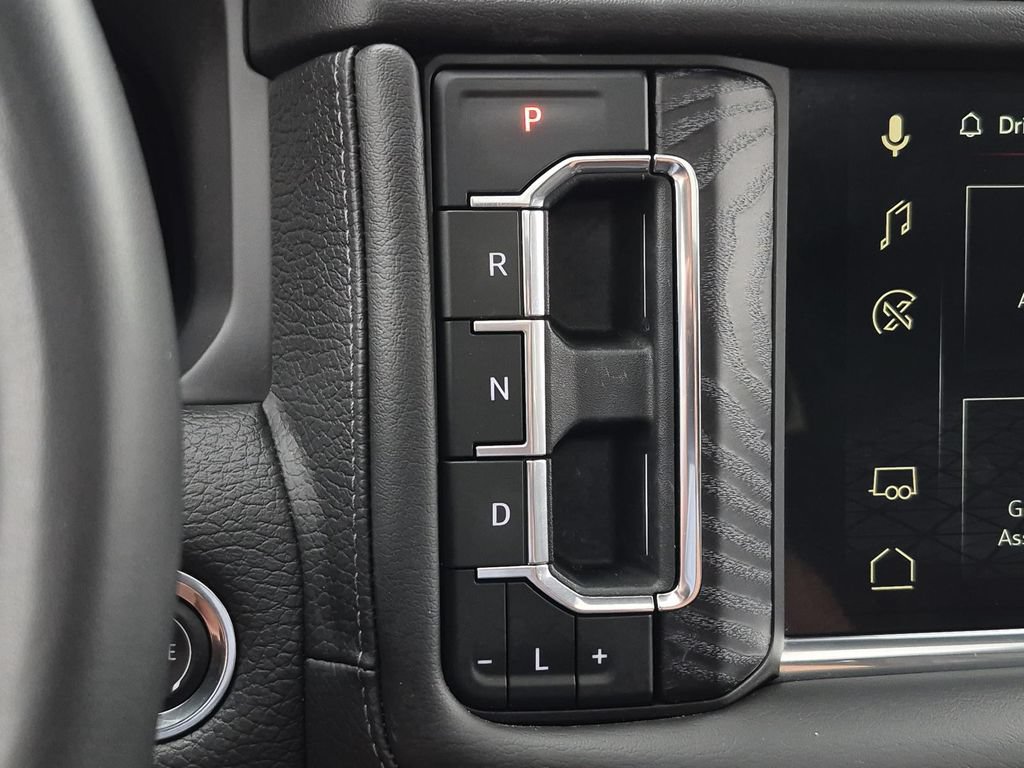 Used 2023 GMC Yukon Denali RWD image 31