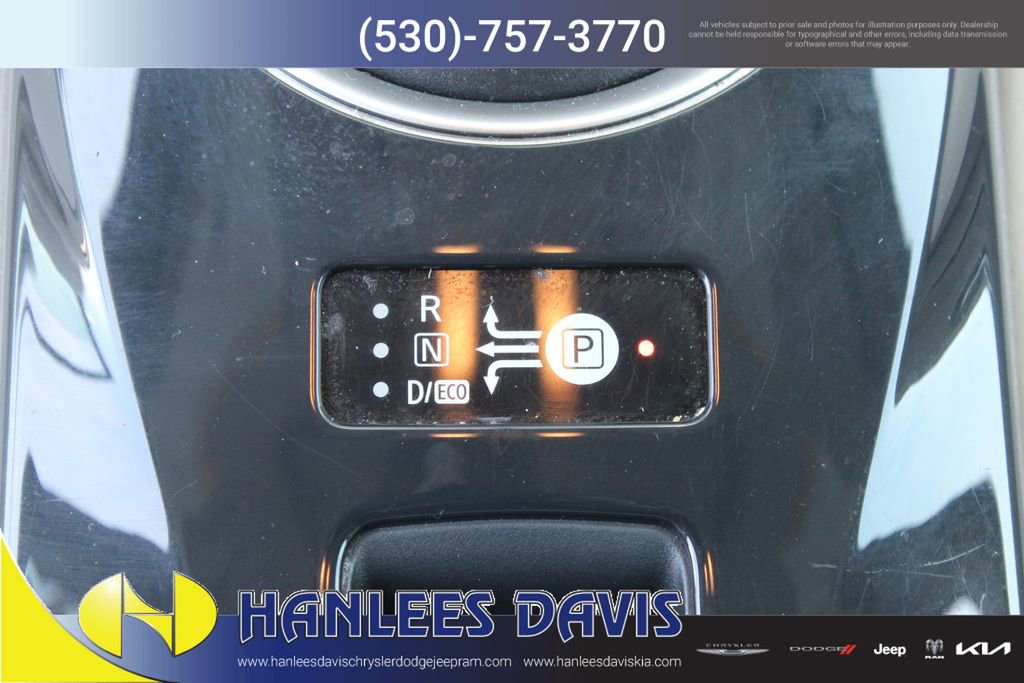 Used 2012 Nissan Leaf SV FWD image 17