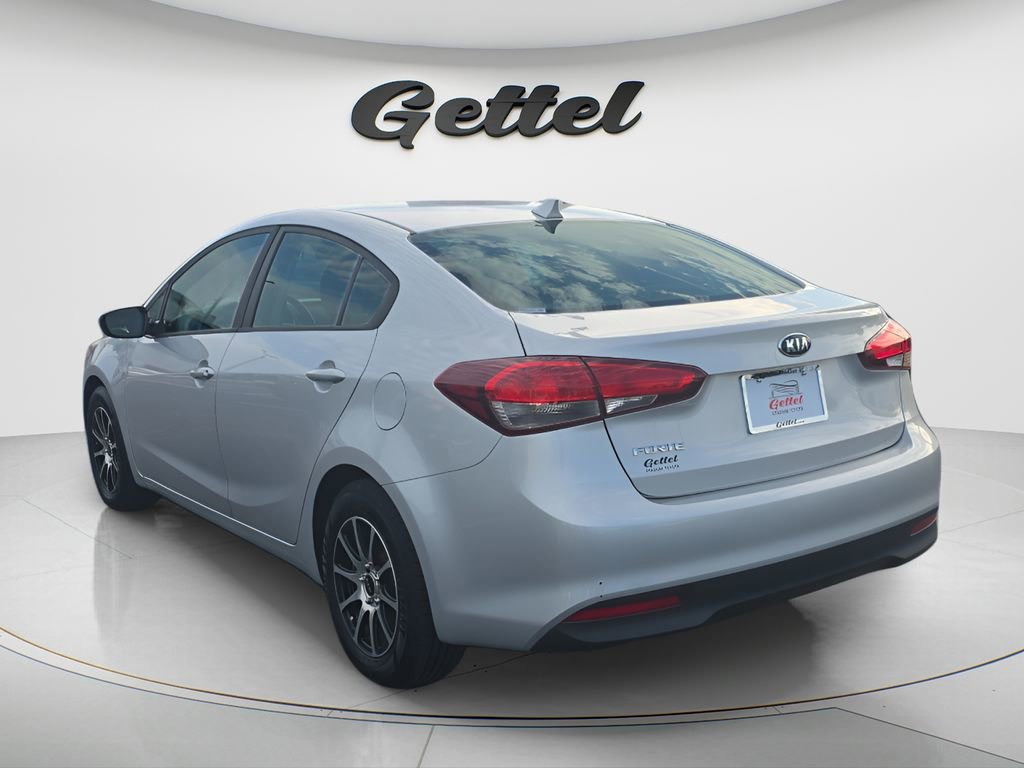 Used 2017 Kia Forte LX FWD image 7