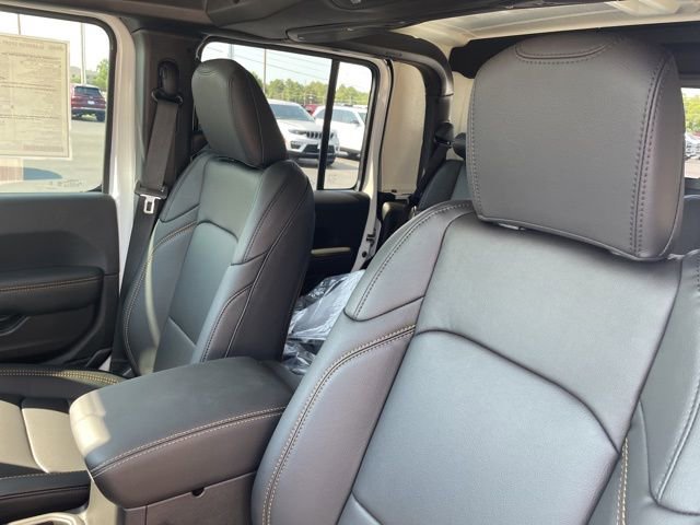 New 2025 Jeep Gladiator Sport image 10