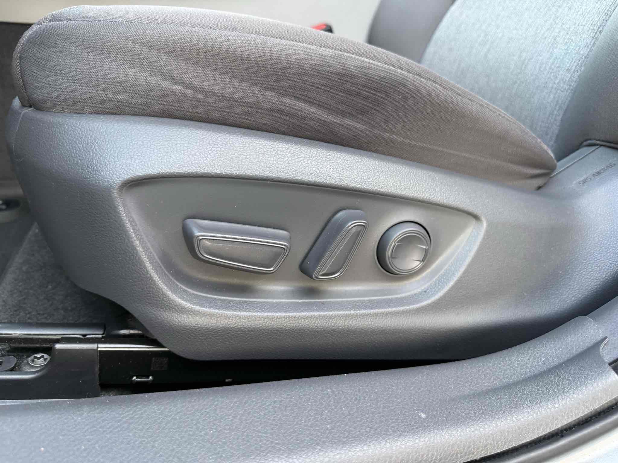 Used 2019 Toyota Camry LE image 83