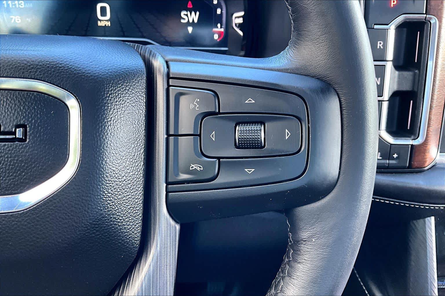 Used 2023 GMC Yukon Denali Ultimate AWD/4WD image 25