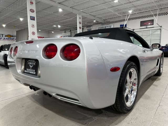 Used 2001 Chevrolet Corvette Convertible w/ Preferred Equipment Group2 RWD image 4