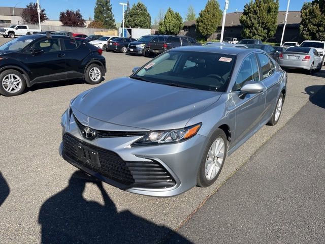 Used 2024 Toyota Camry LE image 1