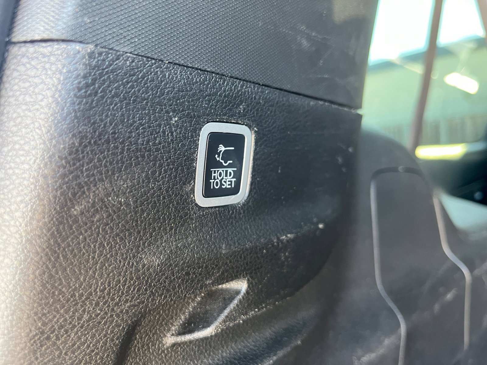 Certified 2024 Jeep Wagoneer L Series II image 34